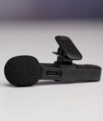 میکروفون بی‌سیم K9 لایتنینگ از نمای بغل — خرید از گجتیک | K9 Lightning Wireless Microphone for iPhone with Noise Cancellation