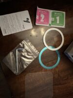 متعلقات هولدر موبایل مکشی مدل A2 در حال استفاده با مسیریاب