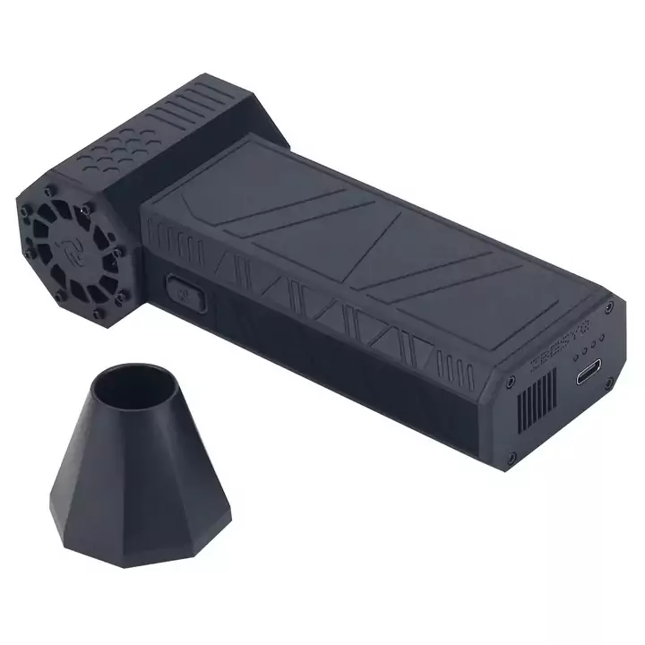 تصویر جت فن TF64 در کنار اقلام همراه آن