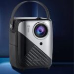 پروژکتور گیمینگ Umiio Q3 Pro Android با سیستمعامل اندروید، نمایش تصویر تا 150 اینچ، اتصالات بیسیم، بلندگوی داخلی، و تصحیح تصویر، گزینهای عالی برای گیمرها و علاقهمندان به سینمای خانگی است. سازگار با کنسولهای بازی و دارای لوازم جانبی کامل.