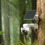 دوربین مداربسته سیمکارتی خورشیدی آیمو مدل Imou Cell PT 4G Solar با رزولوشن 3 مگاپیکسل، چرخش 360 درجه، دید در شب رنگی و پشتیبانی از سیمکارت 4G، بهترین انتخاب برای نظارت هوشمند در فضاهای بدون برق و مودم است. قابلیت شارژ با پنل خورشیدی و باتری 15000mAh این دوربین را به یک انتخاب ایدهآل برای محیطهای باز تبدیل میکند.