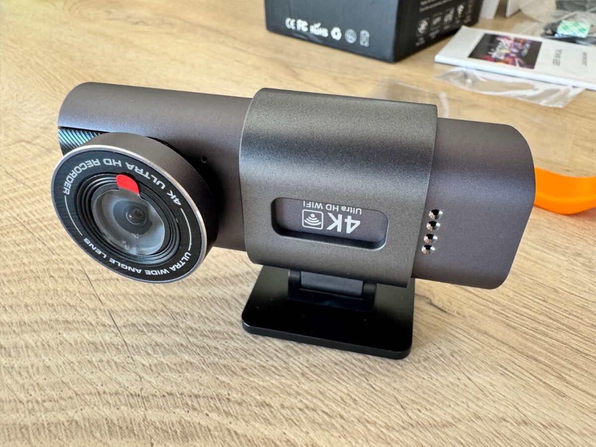 طراحی جمع‌وجور دوربین خودرو DISCOVERY - خرید از گجتیک | طراحی کوچک و کم‌حجم دوربین خودرو