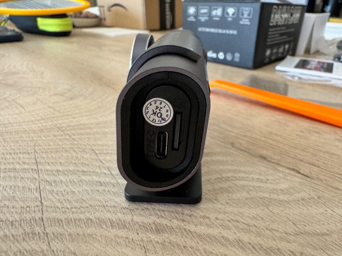 دوربین خودرو DISCOVERY با کیفیت 4K ULTRA HD، GPS داخلی، Wi-Fi، و قابلیت دید در شب، بهترین انتخاب برای رانندگانی است که به دنبال امنیت و کیفیت تصویر بالا هستند. ثبت لحظات مهم جاده‌ای با وضوح بی‌نظیر.