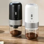 آسیاب قهوه CFT-211 در حال شارژ با کابل USB - خرید از gadgetik.ir | آسیاب قهوه USB, آسیاب قهوه با باتری