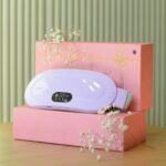 کمربند گرمایشی و ماساژور شکمی برقی با عملکرد گرمایی سه مرحلهای و ماساژ ویبرهای، انتخابی عالی برای کاهش درد قاعدگی و گرفتگیهای شکمی. مناسب برای استفاده در خانه یا محل کار.